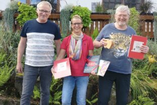 2023-11-10-OH-Tourist-Info-Gästeehrung-v.l.n.r. Reinhard Kempf, Sonja Heib und Raymond Sadlowski