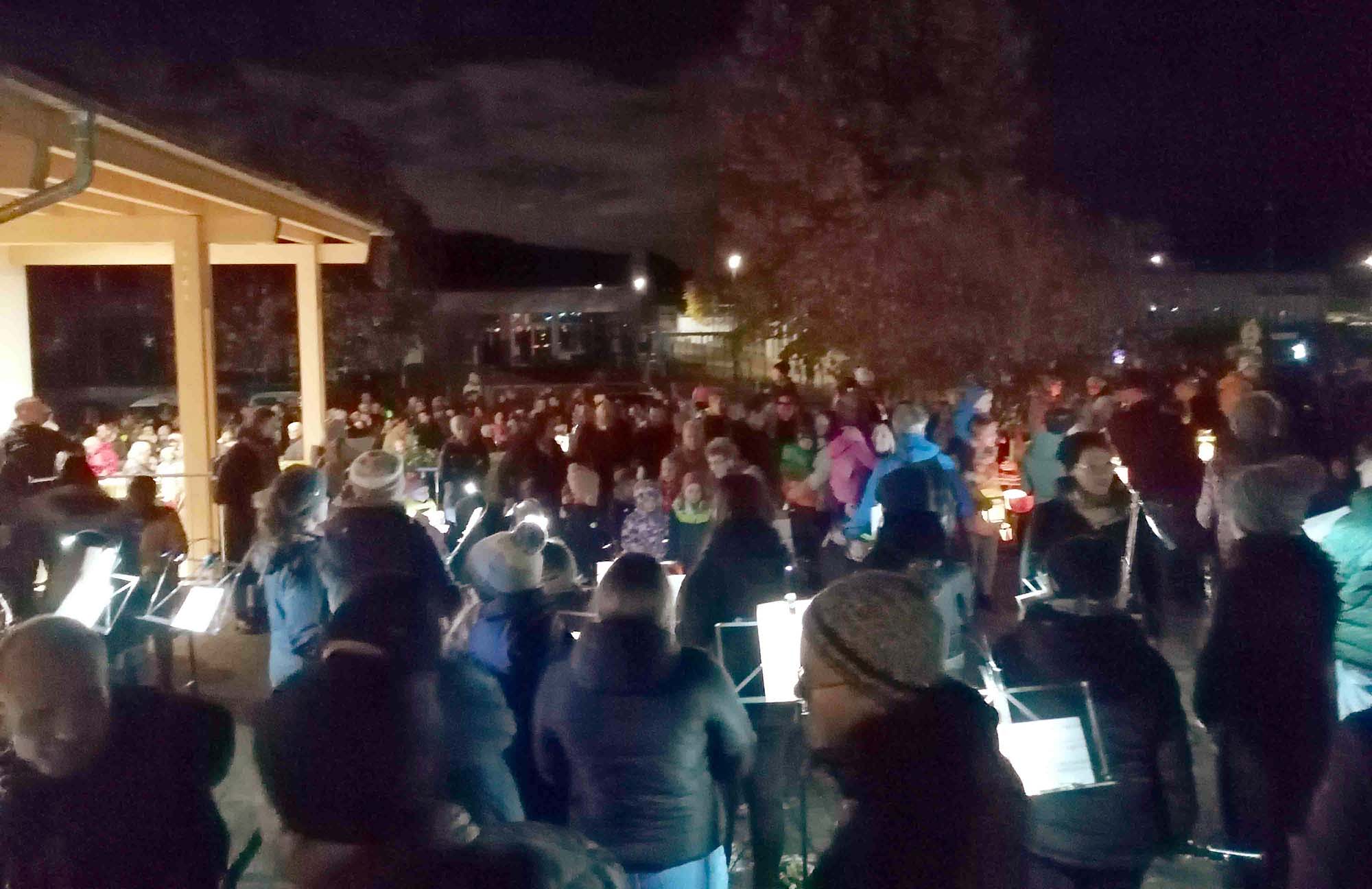 2023-11-15-BI-Wiebke Fix- Foto von Wiebke Fix_ Anfdacht auf dem Schulhof