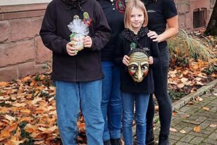 2023-11-20-ZE-UH-Verein-Hexenzunft-Maskenuebergabe_Ehrung_Kinder