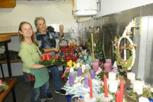 2023-11-24-BI-PB-bia-Kaffee und Kranz-und-Fertiges