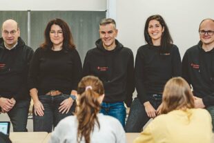 2023-11-24-Kinzigtal-Sparkasse-Spende an Leseförderung GS-Bildquelle Fabio Bosco (1)