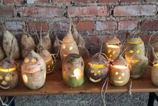 2023-11-8-BI-Wiebke Fix-SWV-Familienwanderung-geschnitze Rübengeister