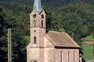 2023-12-13-OH-kal-Ein umstrittener Kapellenbau-1 Kapelle außen 10x15