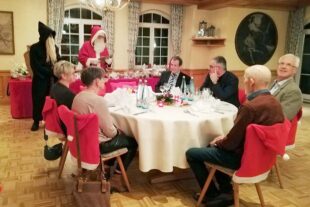 2023-12-13-ZE-hv-Sozialstation-Adventsfeier.Nikolaus 1