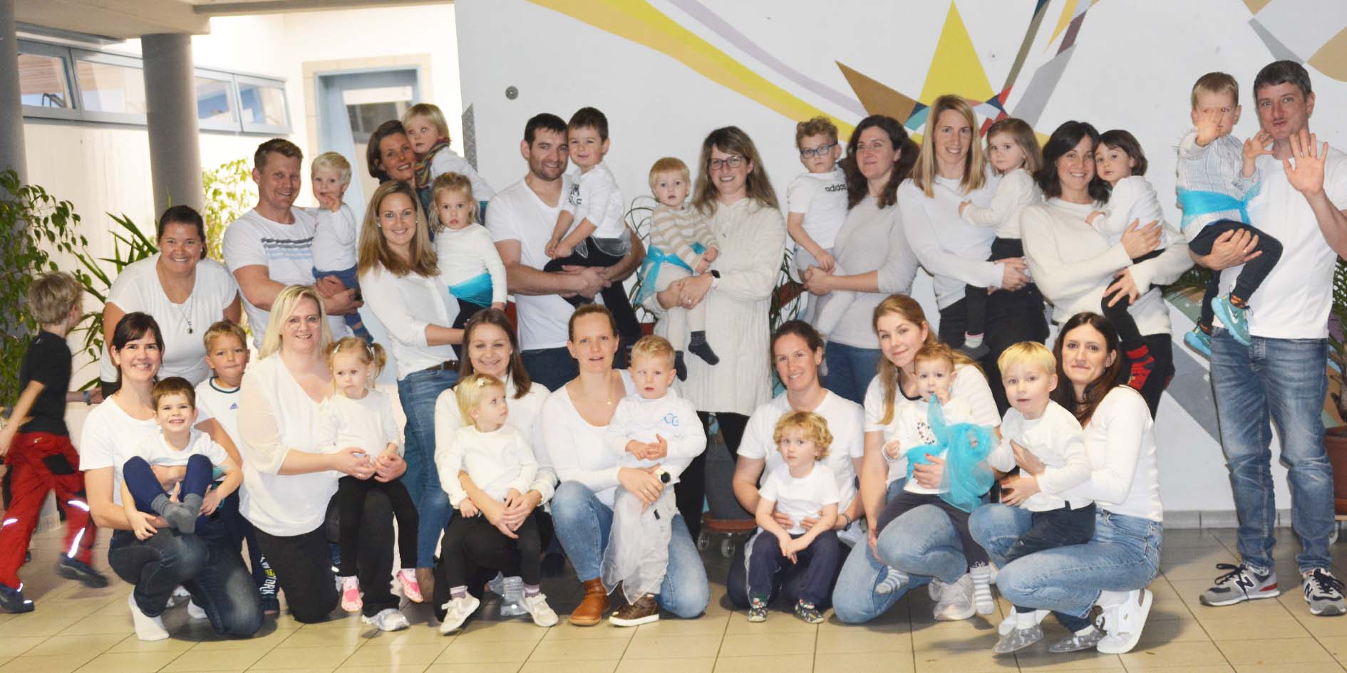 2023-12-15-BI-Robert Kiss-TV Biberach-Nikolausfeier-Eltern-Kind-Gruppe[49]