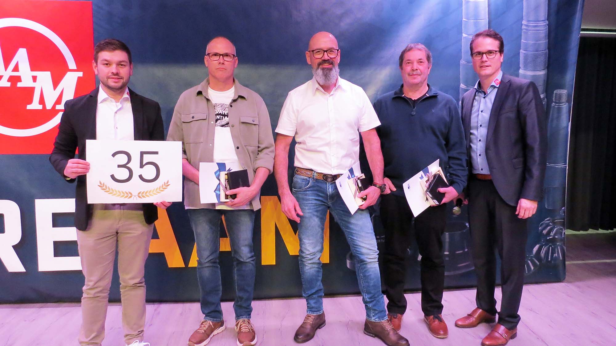 2023-12-18-ZE-UH-ga-AAM-IMG_8096