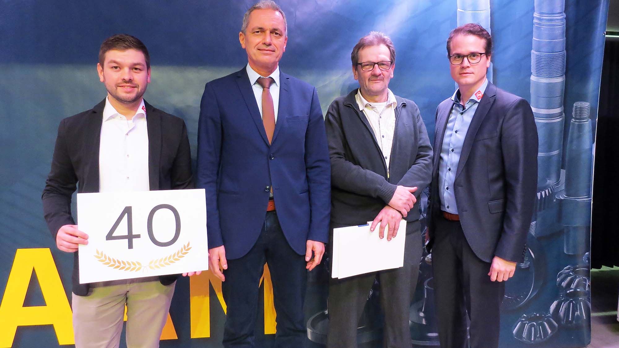 2023-12-18-ZE-UH-ga-AAM-MG_8098