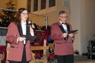 2023-12-20-BI-bia-Adventskonzert-und-Moderatorenduo (2)