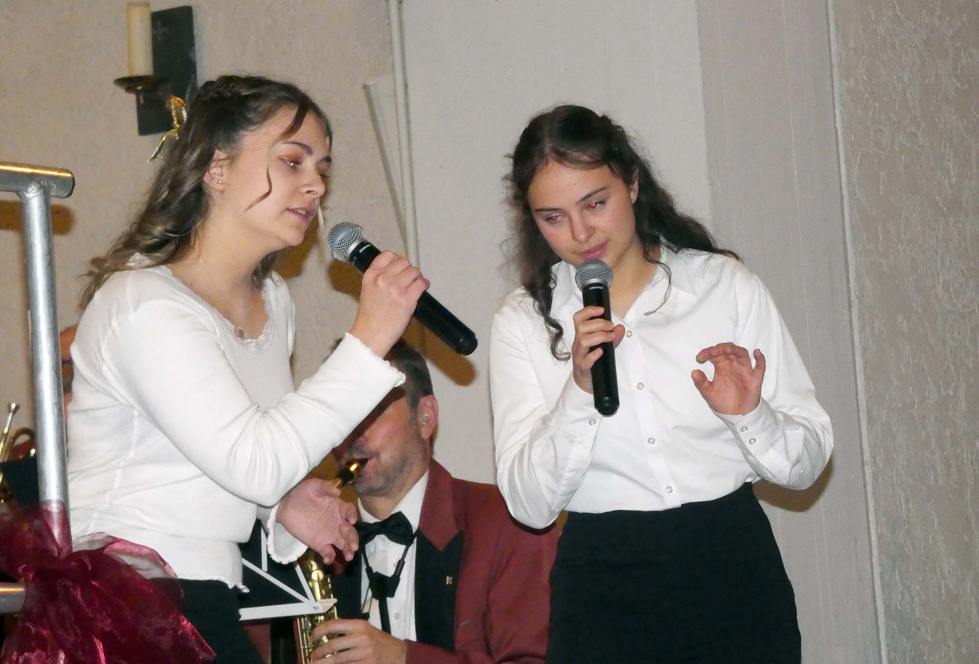 2023-12-20-BI-bia-Adventskonzert-und-Sangesduo