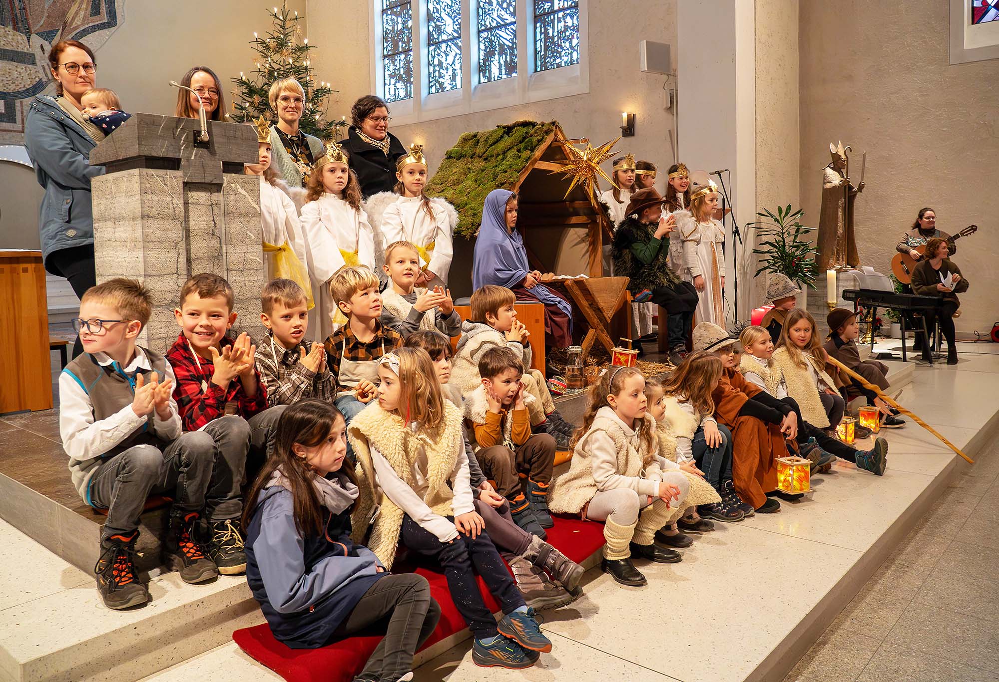 2023-12-29-BI-Tobias Lerch- Krippenspiel 20231224-A7303427-Verbessert-RR Bildschirm
