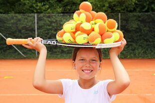 2023-12-29-NO-TCN-Tennis-Kinder-Talentino-Tenniscamp-Fragen-800