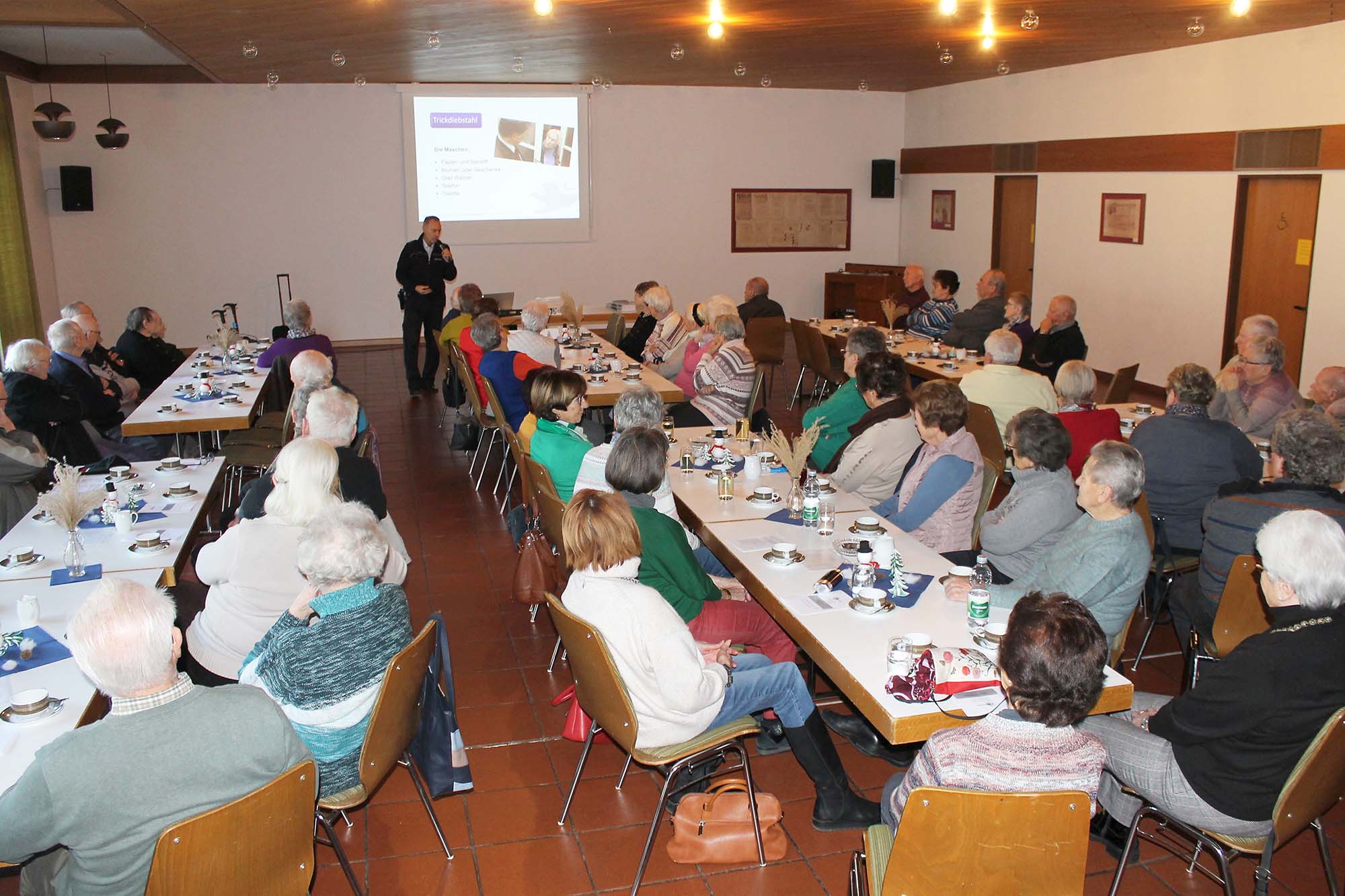 2024-1-17-OH-Franz Huber-Forum älterwerden-Betrügereien gegenüber Senioren-Bild-2