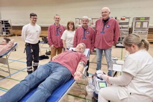 2024-1-17-ZE-UH-MV Es rennt ä Sau dä Garde na-DRK-Blutspende-Saumusik-IMG-20231224-WA0007