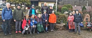 Senioren trotzen Regen und Wind am Billersberg