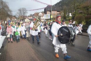 2024-2-9-NO-hv-Schmutziger Dunschdig-Hemdglunkerumzug-DSC_1243