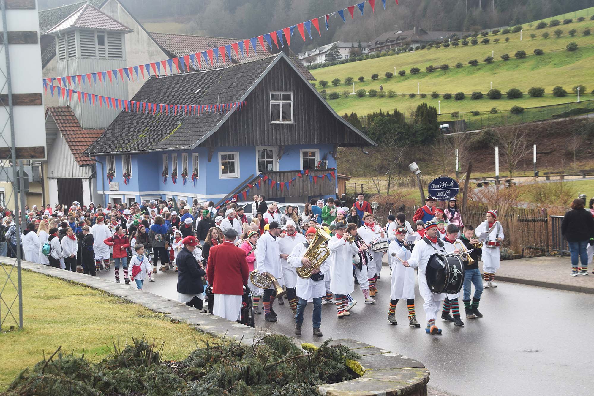 2024-2-9-NO-hv-Schmutziger Dunschdig-Hemdglunkerumzug-DSC_1257