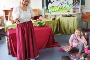 2024-3-11-BI-Isolde Armbruster- GS Biberach Märchenerzählerin_2