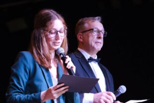 2024-3-18-BI-vo-Frühjahrskonzert Blasorchester Biberach Film ab Moderation XT4V6968