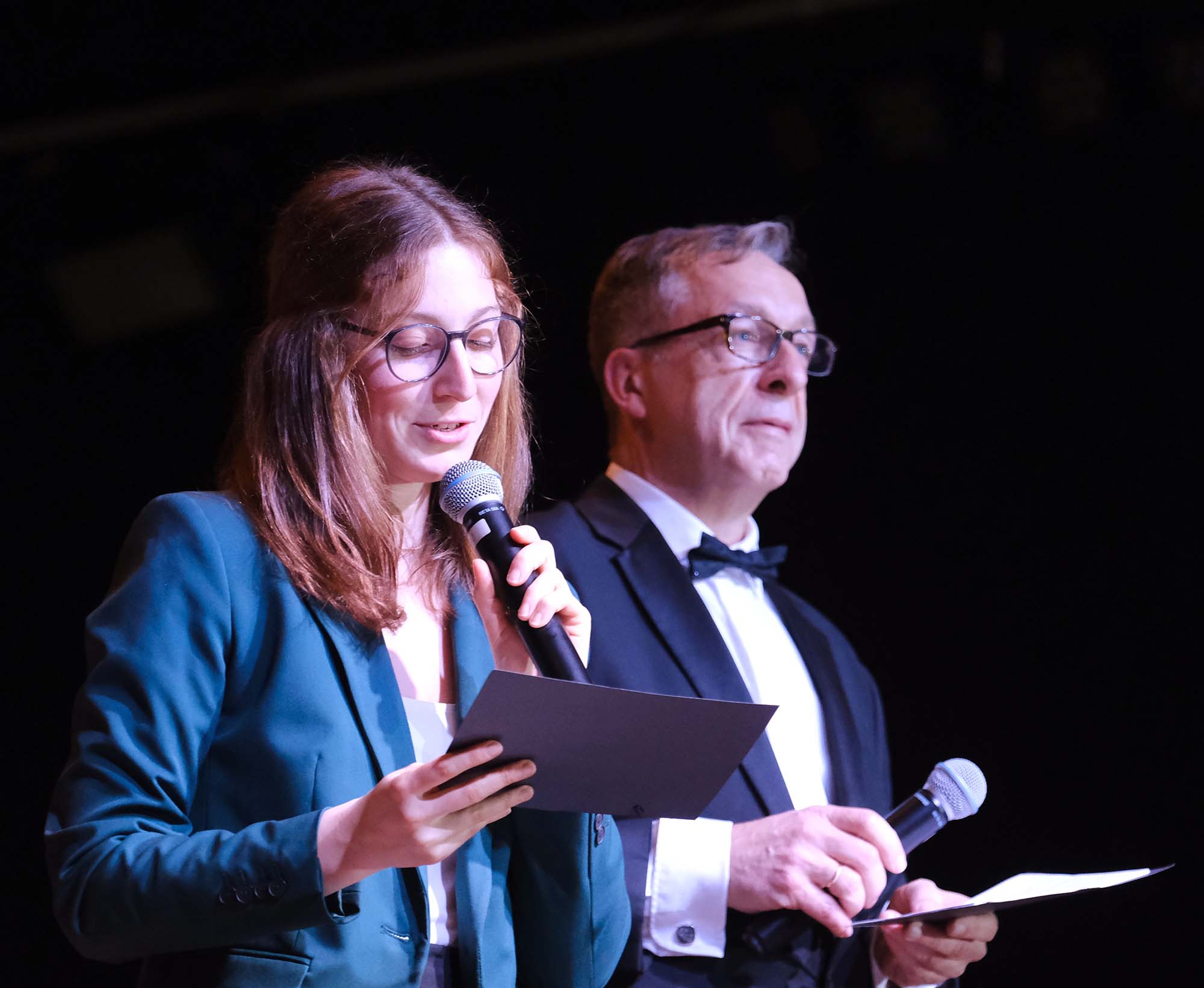 2024-3-18-BI-vo-Frühjahrskonzert Blasorchester Biberach Film ab Moderation XT4V6968