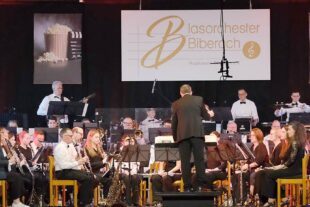 2024-3-18-BI-vo-Frühjahrskonzert Blasorchester Biberach Film ab Orchester XT4V6915