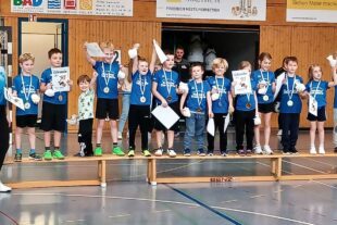 2024-4-10-ZE-UH-ms-FVU Minis-20240317_Minispielfest_Siegergruppe