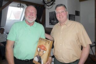 2024-4-15-ZE-bia-Golfclub-und-SP Dank Sportwart an Kirsch