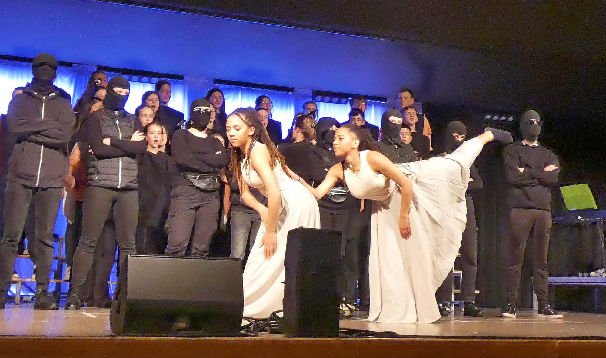 2024-4-5-OH-bia-Adonia-und-Tanz