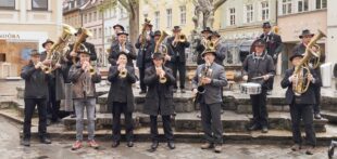 Moschdmusiker bringen Bamberg zum Klingen