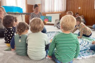 2024-5-24-BI-Wiebke Fix-Vorlesestunde-Foto_Vorlesen