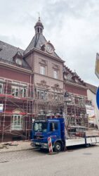 Rathaus lässt die Hüllen fallen