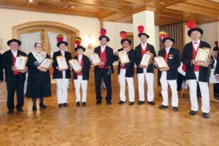 2024-5-31-OH-bia-Bürgerwehr-und-langjährige Mitglieder