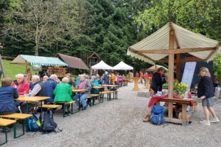 2024-5-7-ZE-UH-Julia Laifer-Saisonstart_Saisonstart_Gehrmatt_Infostand_Foto_1[40]