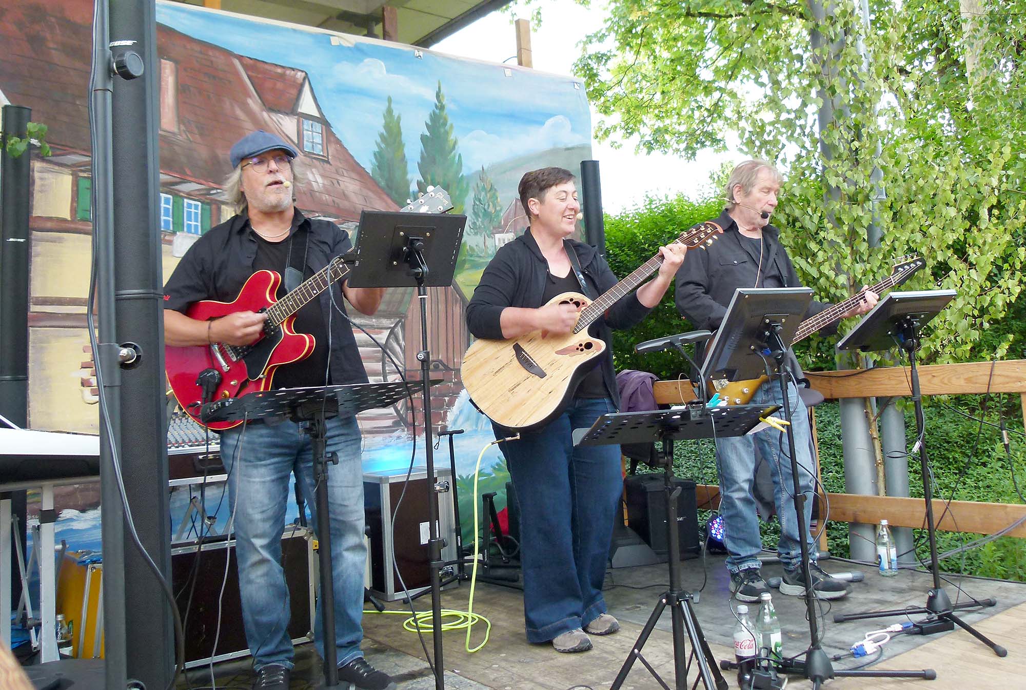 2024-6-24-ZE-UE-Feuerwehr Sommerfest-Tanzband Cockpit-Foto Reinhard Berger
