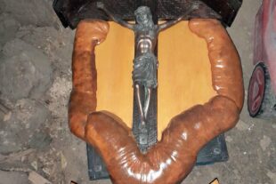 2024-6-26-OH-SWV OH-Bettelfraudenkmal-Restaurierung-Restauriertes Kruzifix