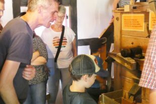 2024-6-5-NO-bia-Neuer Mühlenmeister-und-SP Warten aufs Mehl