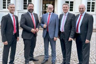 2024-7-1-HA-sp-Sparkasse Vorstandswechsel Carlo Carosi (von links), Philipp Saar, Sebastian Lebek, Thorsten Erny und Martin Seidel