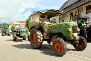 2024-7-17-BI-Gerhard Grosse- Unimog und Schleppertreffen Nachbericht Anreise Traktoren_red-T