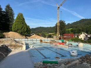 Sanierung des Schwimmbads hat Fahrt aufgenommen