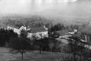 2024-7-5-OG- Unternehmen- 150 Jahre Pflegeheim Chronik03_Ansicht von 1965