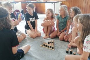 2024-8-12-BI-Wiebke Fix-Ferienprogramm Bücherei_FP_ Spiele_Lausch-Memory