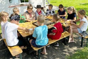 2024-8-14-BI-Tourist-Info-Sommerferienprogramm-Fasent im Sommer 1