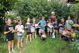 2024-8-14-BI-Tourist-Info-Sommerferienprogramm-Kräutergarten Gruppenbild