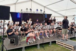 2024-8-16-BI-Julia Schüle Bild_Dorffest_Biberach