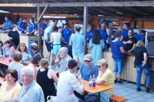 2024-8-30-BI-bia-Tavernenabend-und-SP Andrang auf Bewirtungsmeile