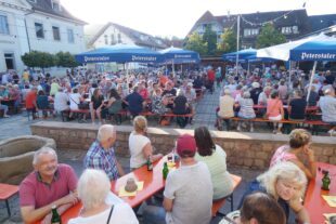 2024-8-30-BI-bia-Tavernenabend-und-Warten auf die Musik