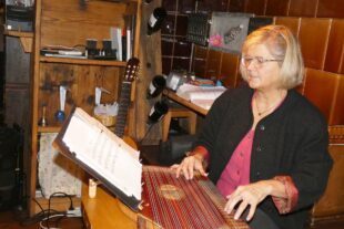 2024-10-23-NO-bia-Mühlsteinabend-und-Agnes Serrer Zither