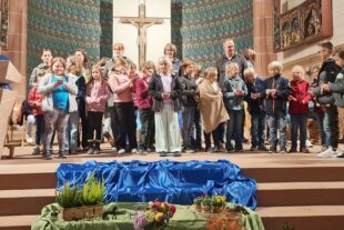 2024-10-28-OH-Stefanie Kasper- Kommunionkinder 20241011_193625