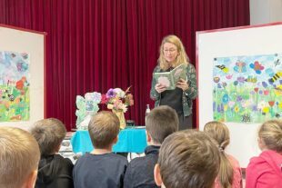 2024-11-11-ZE-UH-Katrin Bolten-Autorenlesung Nelly Möhle-Foto 2 Autorenlesung