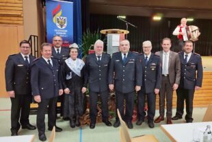 2024-11-15-OH-Reinhard Berger-Feuerwehr-Freuten sich über den gelungenen Nachmittag