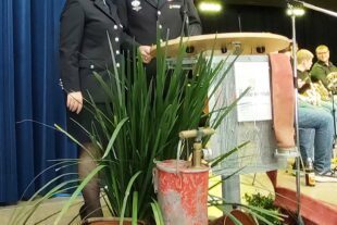 2024-11-15-OH-Reinhard Berger-Feuerwehr-Moderation Evelyne Pfundstein und Thomas Roth